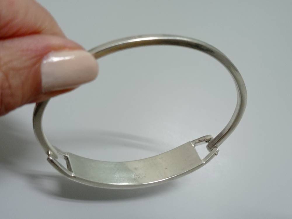 Exquisite Silver Plated Mexican Bangle with Turquoise Abalone Inlay - Handcrafted Artisan Bracelet from Taxco