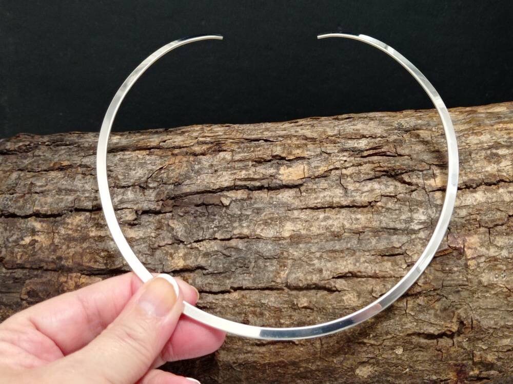 Silver-Plated Mexican Torque Choker Necklace: Taxco Style Minimalist Jewelry