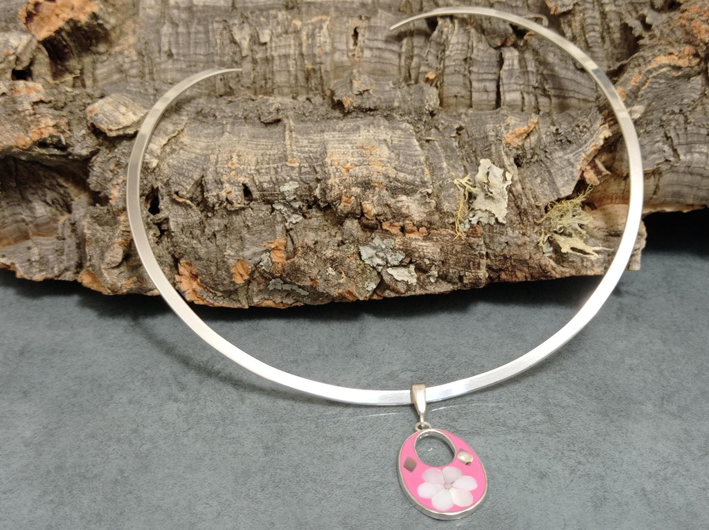 Silver Plated Choker with Pink Daisy Abalone Pendant – Mexican Statement Necklace
