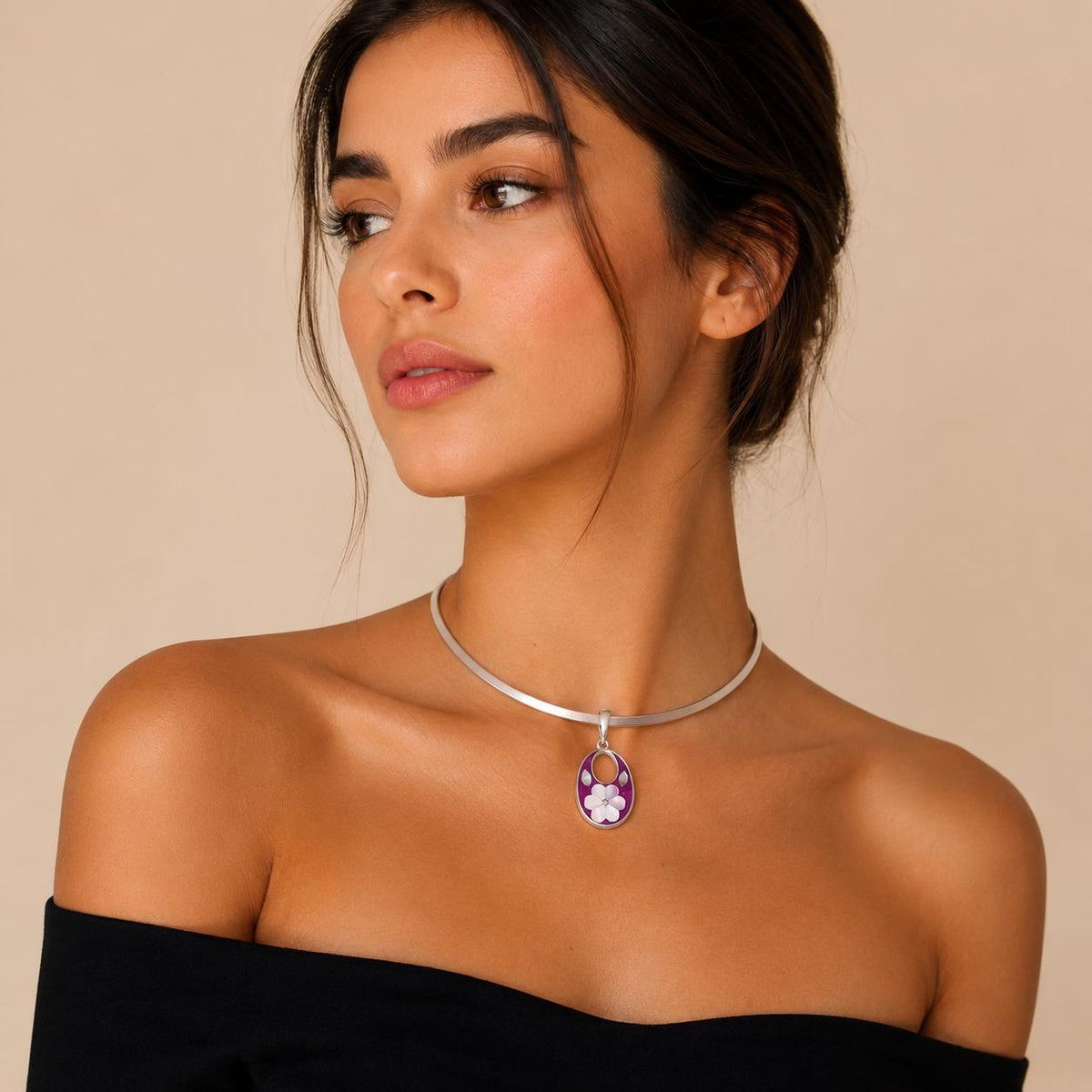 Silver Plated Choker with Mexican Abalone Daisy Pendant – Statement Necklace