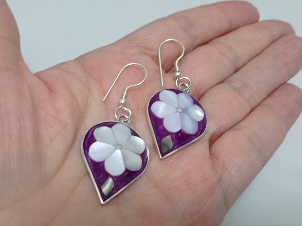 Mexican silver plated mother of pearl flower inlay earrings,bougainvillea resin drop  earrings, abalone inlay daisy hook dangle earrings