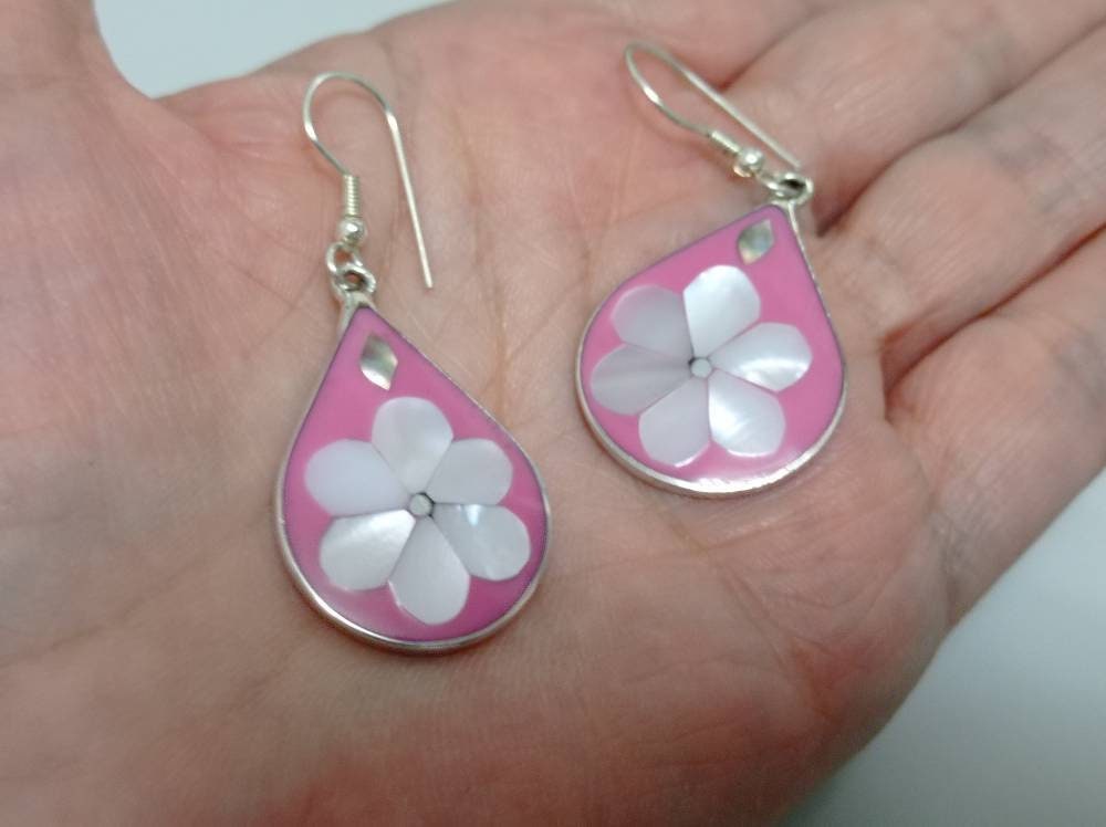 Vintage handmade mother of pearl daisy inlay pink teardrop mexican earrings,authentic   mexican silver plated hook dangle  abalone earrings