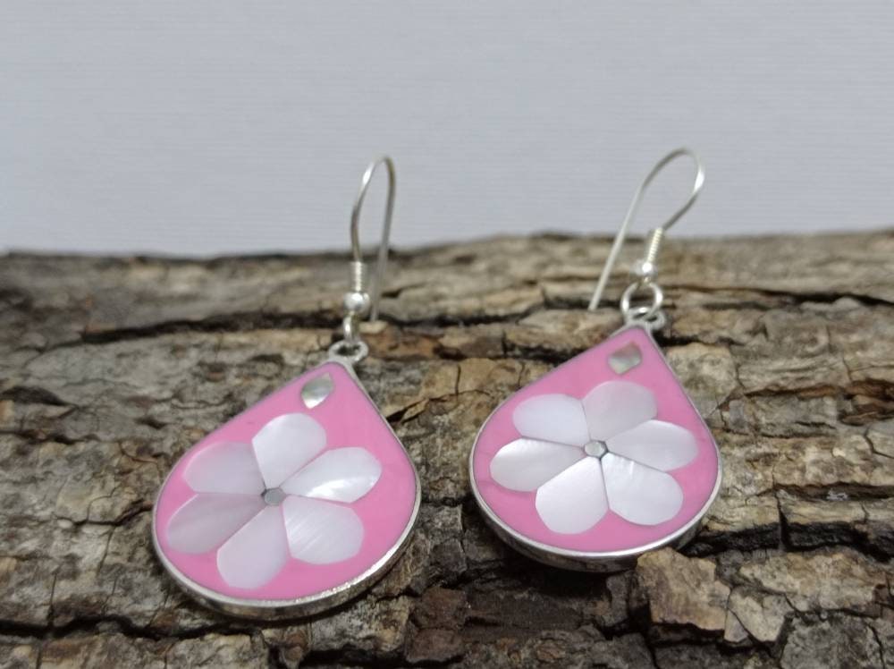 Vintage handmade mother of pearl daisy inlay pink teardrop mexican earrings,authentic   mexican silver plated hook dangle  abalone earrings