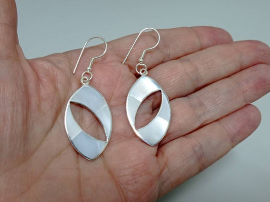 Mother of pearl silver plated mexican earrings oval hook earring, geometric bohochic jewelry, Ethnic handmade earring