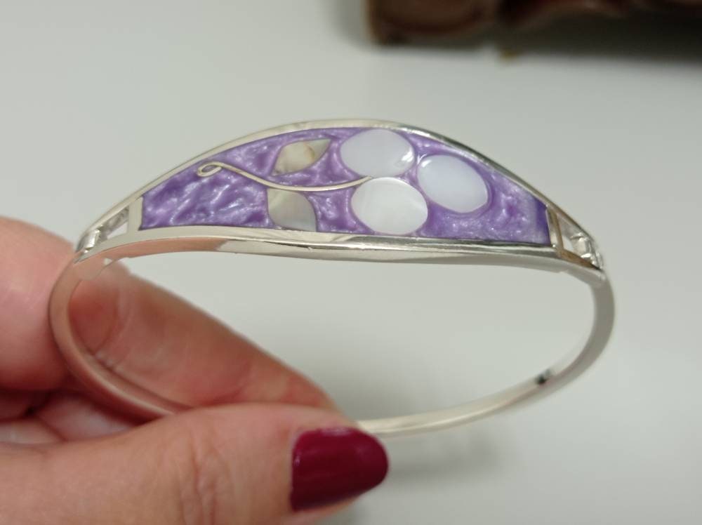 Abalone inlay purple bracelet, Silver plated bracelet, floral Bohochic jewelry, Ethnic handmade bracelet,mother of Pearl bracelet