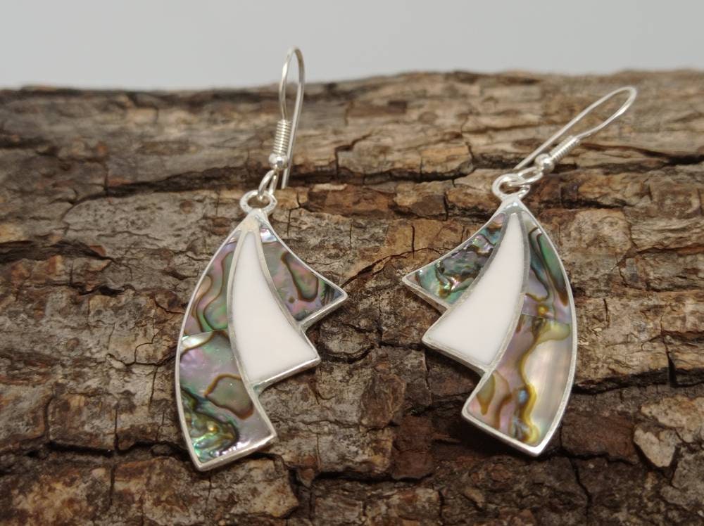 Art deco abalone and white enamel effect resin mexican fan earrings,Silver plated earrings, Hook earrings, geometric jewelry,azteca earrings