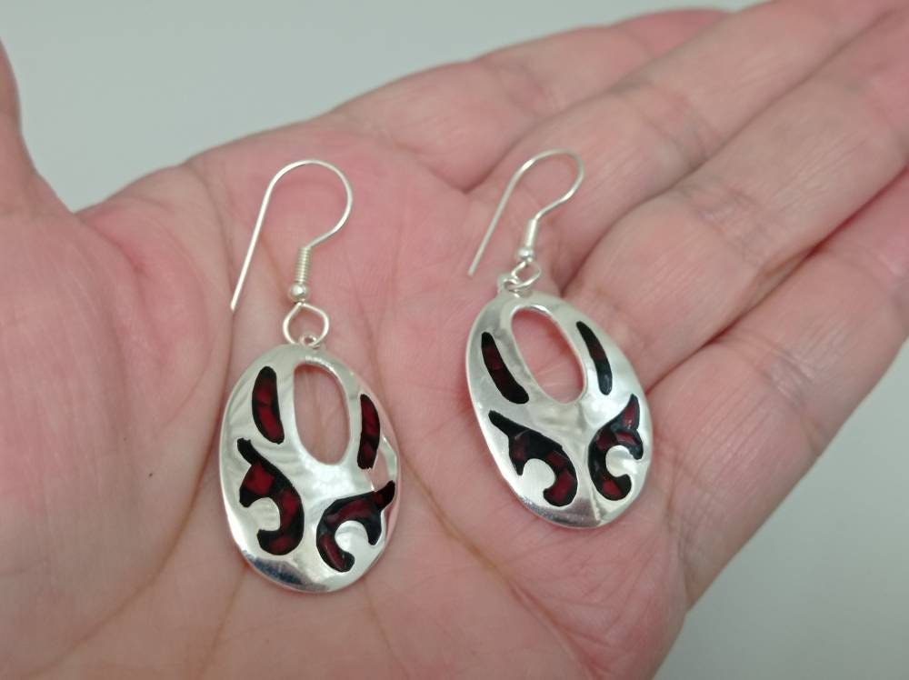 Handmade red and black  enamel effect resin mexican earrings, Silver plated aztec dangle earrings, Hoop earrings,geometric Bohochic jewelry,