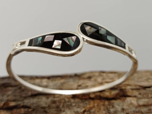 Art deco abalone embedded in black  enamel effect resin,silver plated bracelet,geometric bracelet, iridescent bracelet,mosaic hinged bangle